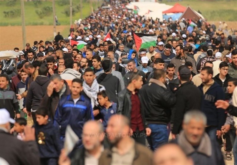 ورود صدها جوان فلسطینی به مرزهای غزه برای مشارکت در چهاردهمین جمعه «بازگشت»