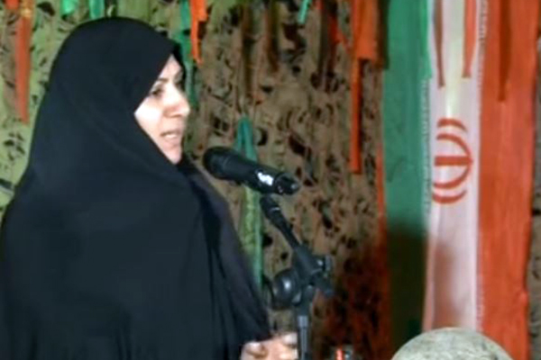 مادر شهید: قربانی که در راه خدا دادم را پس نمی‌گیرم/ رهبرمعظم انقلاب قاسم را تحسین کرد