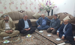 دیدار شهردار اهواز از«منوچهر میلانی» آزاده سرافراز خوزستانی