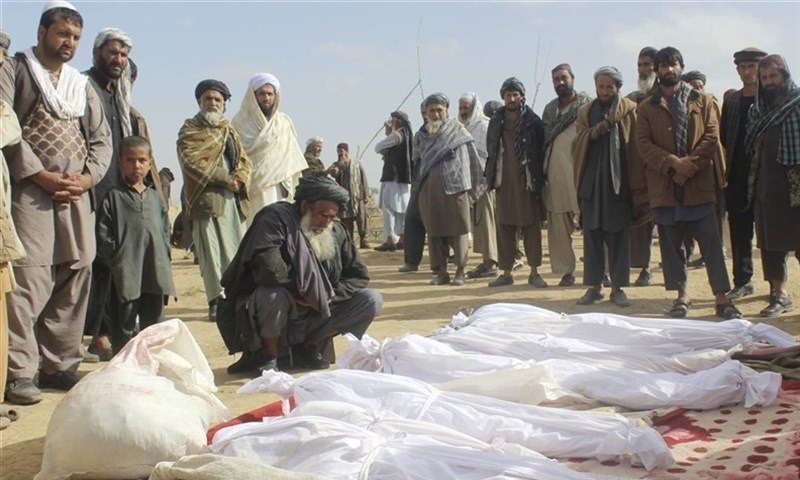 کشته شدن ۳۰ غیرنظامی در حمله هوایی آمریکا در غرب افغانستان