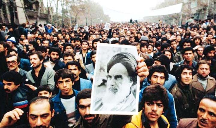 امام خمینی (ره) قدرت مردم را باور داشت