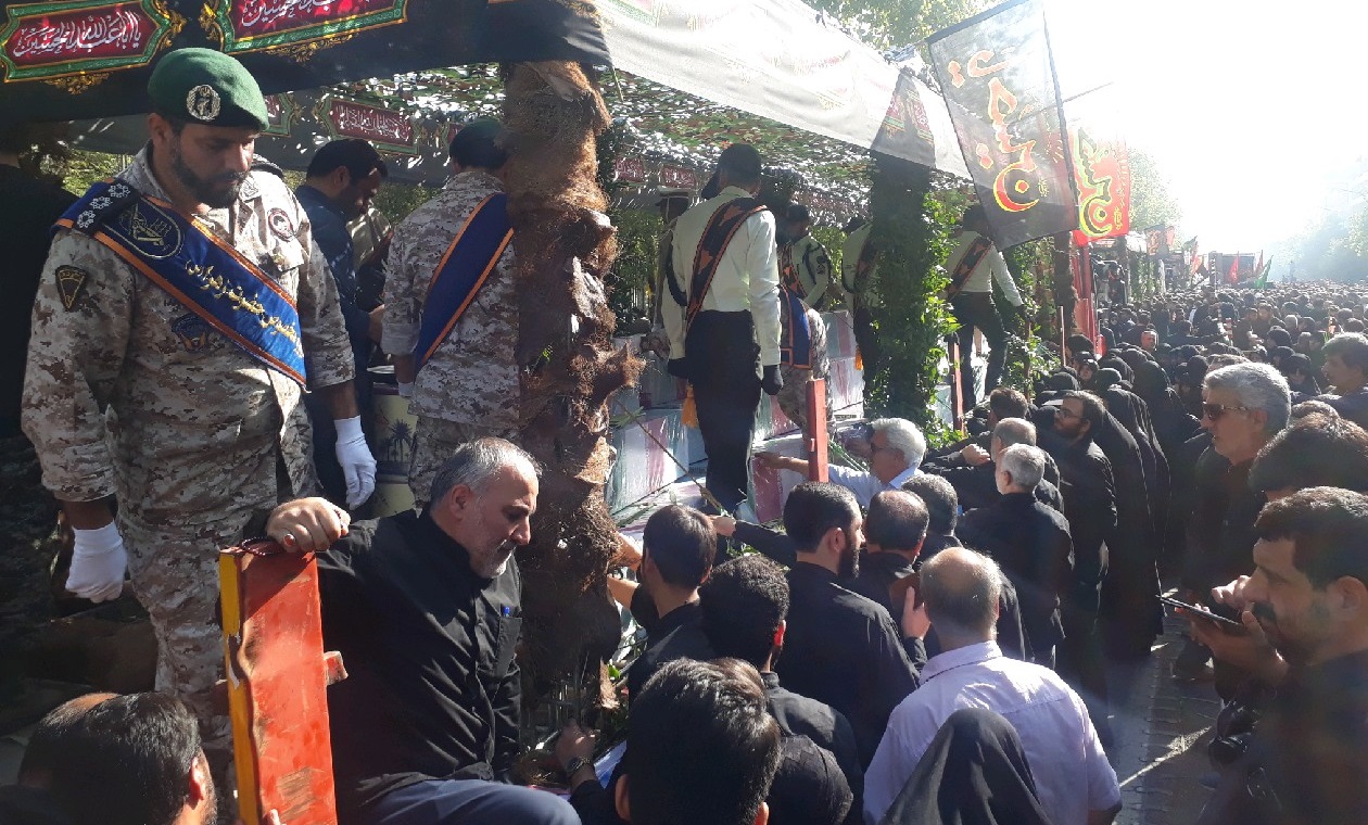 مراسم تشییع پیکرهای ۱۳۵ شهید گمنام دفاع مقدس آغاز شد