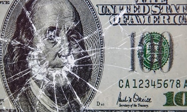تحریم‌های آمریکا اعتماد جهانی را به دلار از بین برده است