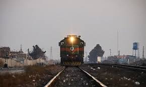 نخستین قطار قم به شلمچه، زائران حسینی را به خرمشهر رساند