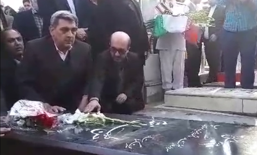ادای احترام حناچی به شهدا و پدر موشکی ایران