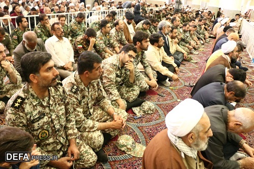 حضور پرسنل یگان‌های ارتش در نماز جمعه قم+ تصاویر....در حال بارگذاری
