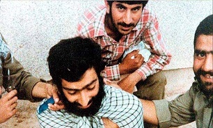 وزوایی همیشه در نوک پیکان حمله بود/ ماجرای دیدار محسن با مقام معظم رهبری در بیمارستان