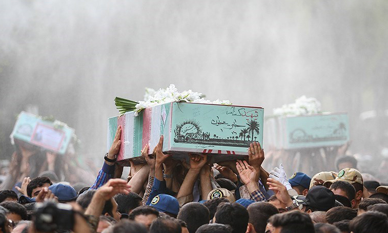وداع مردم تهران با پیکر‌های ۱۱۰ شهید دوران دفاع مقدس