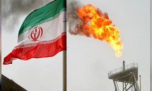 آمریکا به برخی کشورها اجازه خرید محدود نفت از ایران داد