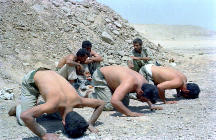 رفتار دور از انتظار فرمانده شهید ایرانی با اسرای عراقی+ تصاویر