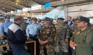 فرمانده کل ارتش قابلیت‌های تاکتیکی و تکنیکی پایگاه هوایی شهید فکوری را ارزیابی کرد