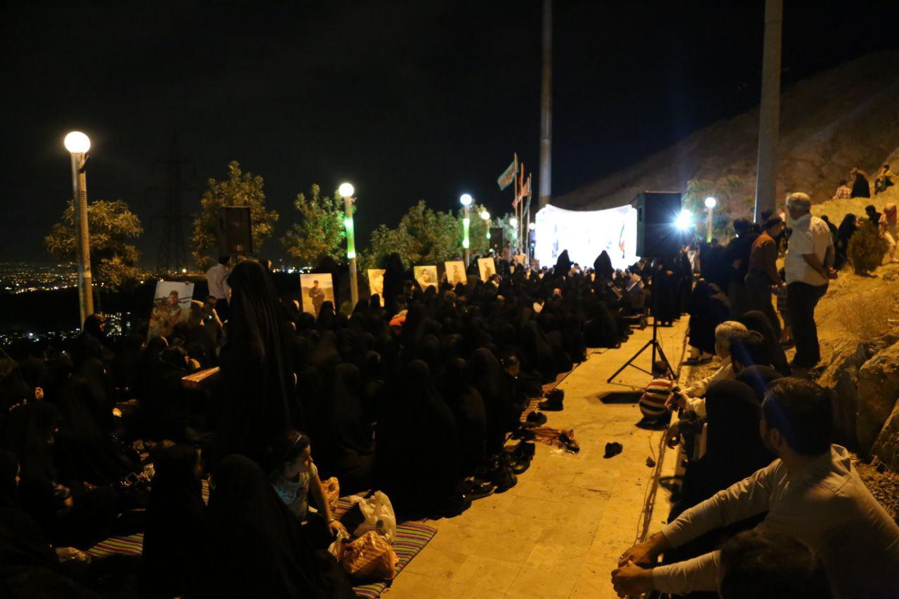 جمع مادران شهدای مدافع حرم در کهف الشهدا+ تصاویر