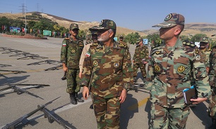 سرلشکر موسوی از اردوگاه رزم مقدماتی دانشگاه افسری ارتش بازدید کرد