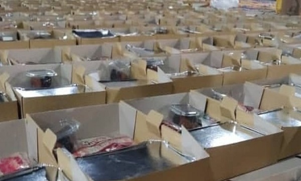 توزیع ۵ هزار بسته افطاری و غذای گرم در یک امامزاده