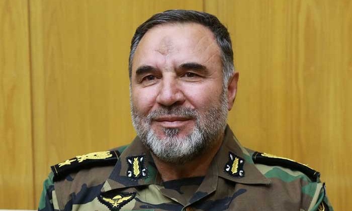 فرمانده نزاجا از خانواده شهدای مدافع حرم ارتش تجلیل کرد