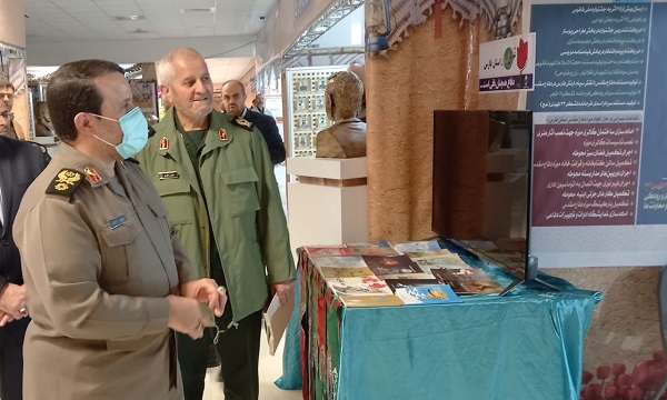 نمایشگاه جهاد و مقاومت بنیاد حفظ آثار و نشر ارزش‌های دفاع مقدس افتتاح شد