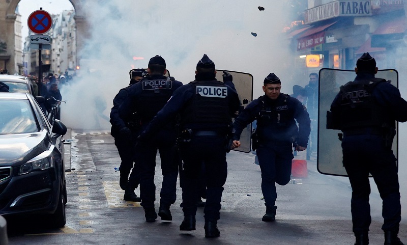 فرانسه روی خط اعتراضات/ خشونت پلیس علیه تجمعات و تظاهرکنندگان