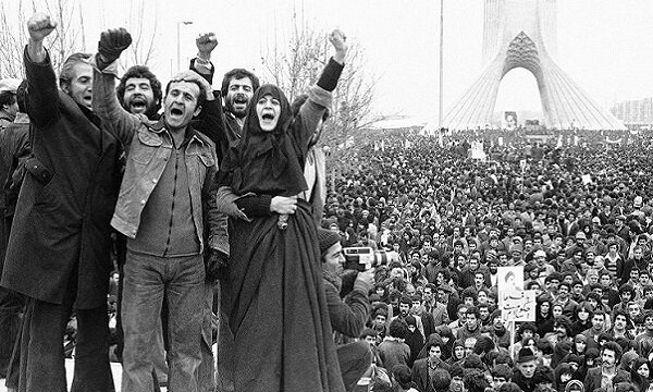 انقلاب اسلامی ایران ثابت کرد می‌توان بینی آمریکا را به خاک مالید