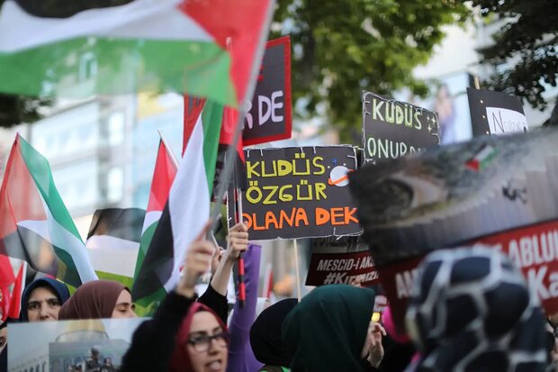 مردم ترکیه علیه عادی سازی روابط با رژیم صهیونیستی تظاهرات کردند