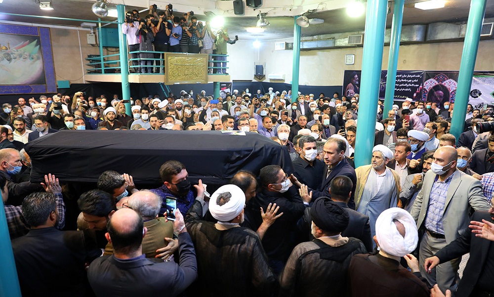 مراسم وداع با پیکر مرحوم دعایی در حسینیه جماران برگزار شد