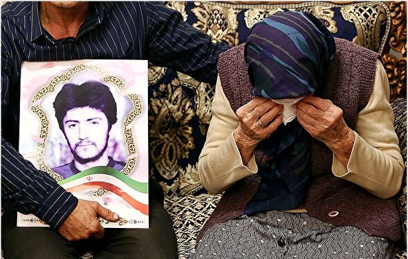فیلم/ دیدار با خانواده شهید ارمنی دفاع مقدس؛ وهانج رشید پور