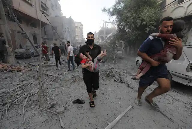 بمباران سراسر غزه در بامداد و صبح امروز/ هلاکت و زخمی شدن ده‌ها صهیونیست در نوار غزه