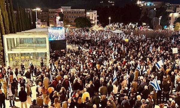 تظاهرات در تل آویو باشعارانتخابات زودهنگام واستعفای فوری نتانیاهو