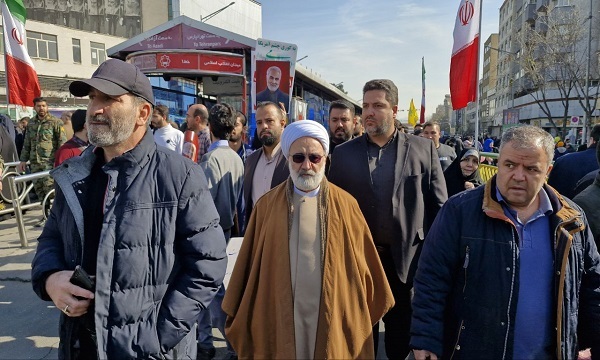 حضور گسترده مردم در راهپیمایی ۲۲ بهمن خود نشانه ایران قوی است
