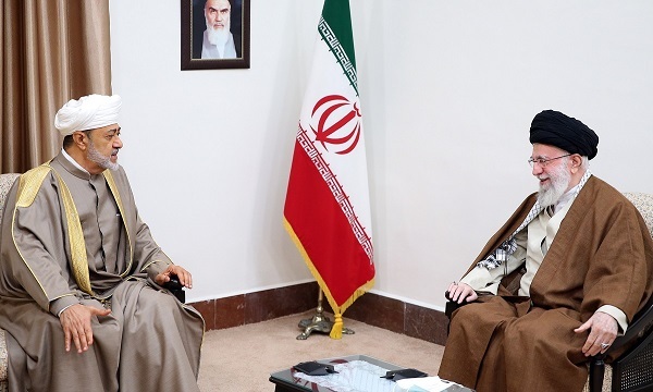 دیدار سلطان عمان با رهبر ایران نشانه علاقه‌مندی دو کشور برای تقویت روابط ریشه‌دار است