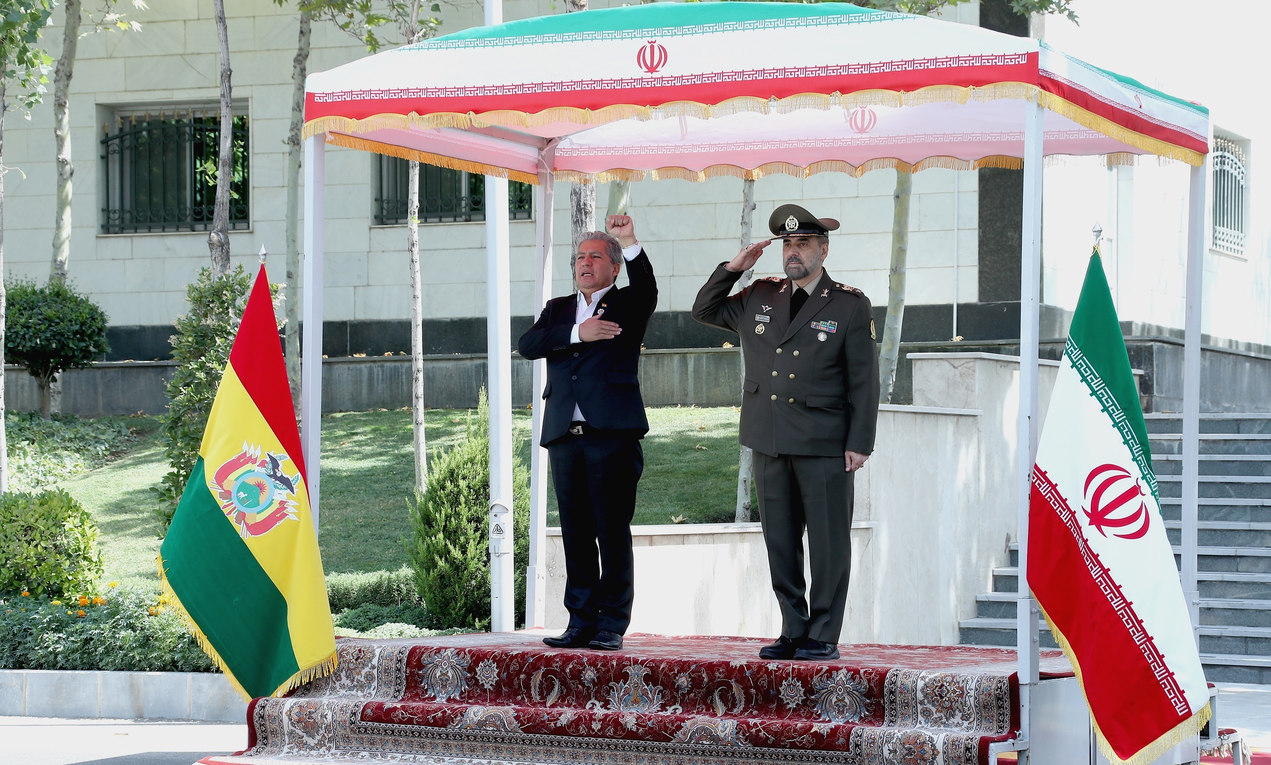 دیدار وزیر دفاع بولیوی با وزیر دفاع ایران در تهران