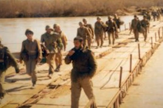 چگونگی اولین پل شناوری که در جنگ ساخته شد