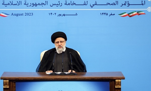رئیس جمهور: دشمن در مایوس کردن مردم ایران شکست خورد/ ما میز مذاکره را برای رفع تحریم‌ها ترک نکردیم