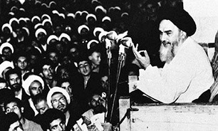 تنها کسی که جرأت مخالفت با کاپیتولاسیون را داشت امام خمینی (ره) بود