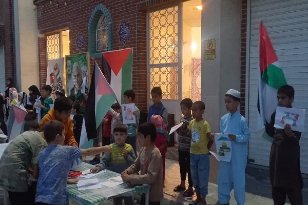 اعلام هبستگی نوجوانان مشهدی با کودکان غزه+ عکس و فیلم