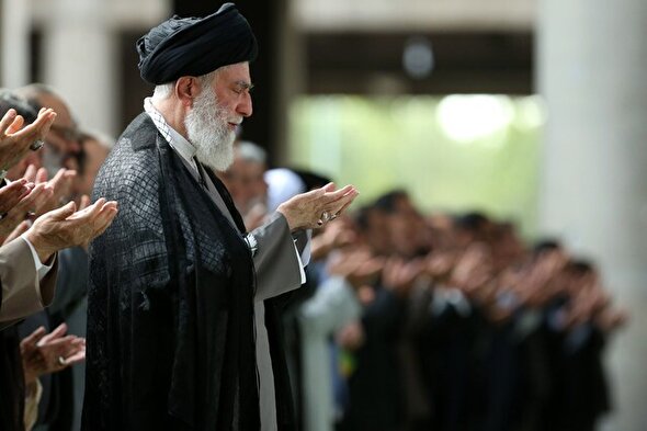 فیلم/ اقامه نماز عید فطر در مصلی تهران به امامت رهبر معظم انقلاب
