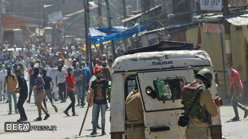 سرینگر میں پولیس کی گشتی ٹیم پر حملہ، زیر حراست عسکریت پسند فرار