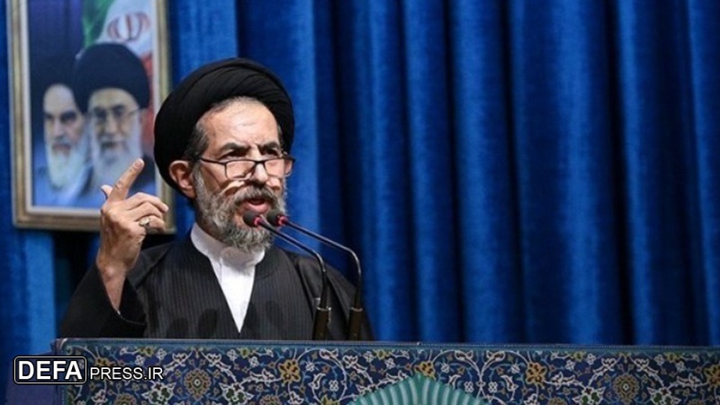 ایران امریکہ اور کفر کے محاذ کا ڈٹ کر مقابلہ کر رہا ہے، تہران کے خطیب جمعہ کی تاکید