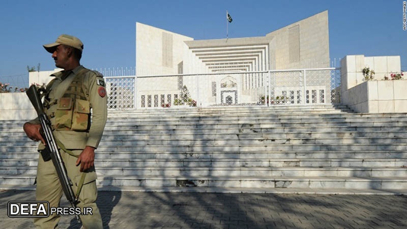 پاکستان میں فوجی جنرل بھی دہری شہریت کی زد میں