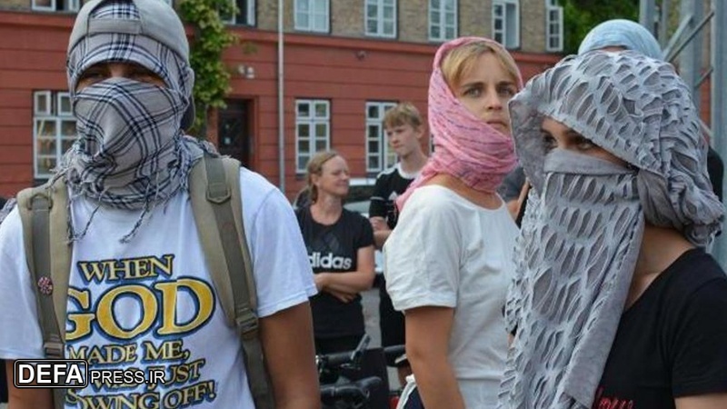ڈینمارک میں حجاب پر پابندی کے خلاف مظاہرہ