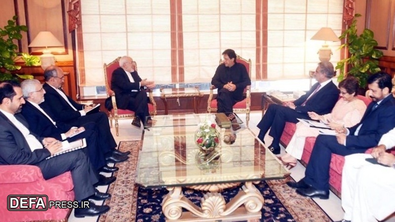 ایران کے وزیرخارجہ کی پاکستانی وزیر اعظم سے ملاقات