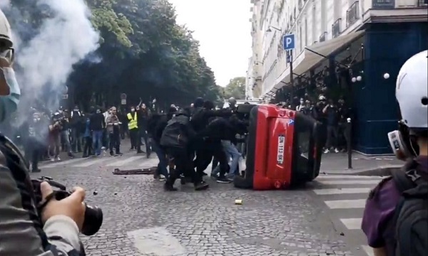 فرانس میں سکیورٹی بل اور کورونا پابندیوں کے خلاف مظاہرہ