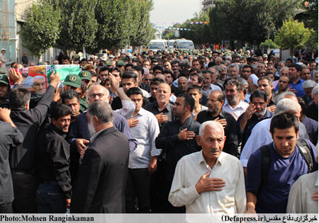مراسم تشییع پیکر پدر سردار کاظم نجفی رستگار در شهرری برگزار شد