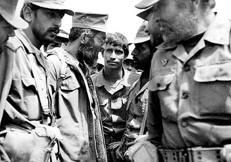 خاطره رهبر انقلاب از جبهه/ شهیدی که زیر آفتاب مانده بود