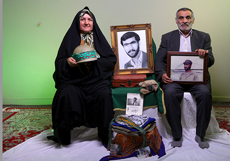 ثبت تصاویر والدین شهدای اردبیل