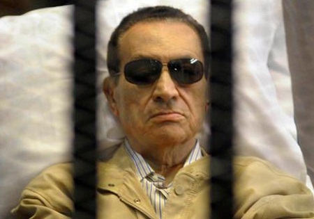 آغاز محاکمه مجدد مبارک و پسرانش به اتهام قتل انقلابیون مصر