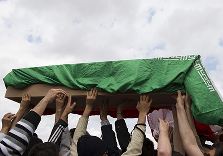 پیکرهای مطهر ۲ شهید گمنام در دانشگاه آزاد شهرری به خاک سپرده شد