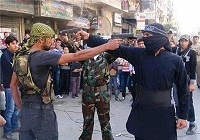 شورشیانِ درحال شکست سوریه به کشتار یکدیگر روی آورده‌اند