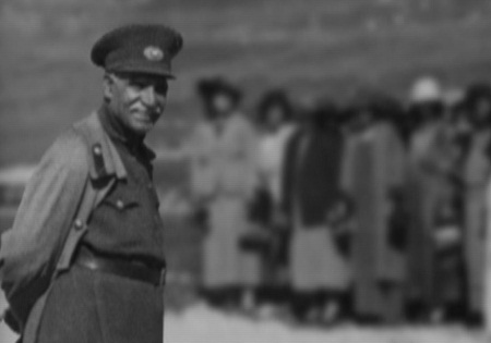 مستند «خورشید مرده بود» به مناسبت سالروز واقعه مسجد گوهرشاد بررسی می‌شود