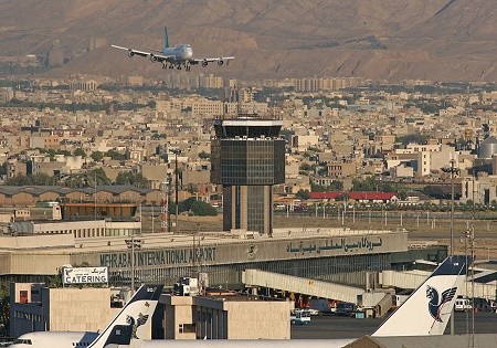 فرودگاه مهرآباد را به فرصت شهری تبدیل کنیم/گاهی قطعات هواپیما به سر شهروندان سقوط می‌کند