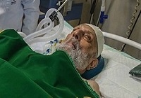 آیت‌الله مهدوی کنی در زیارت معنوی امام رضا چشمان خود را باز کرد +عکس